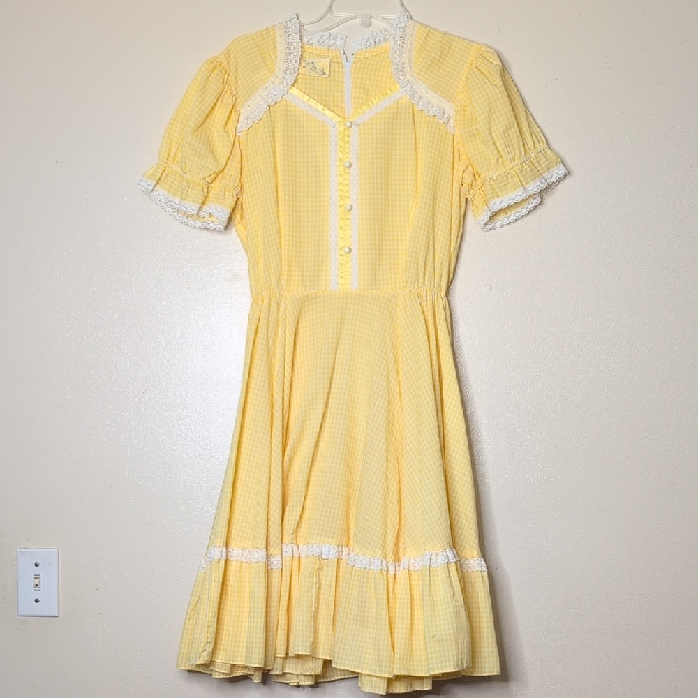 Jeri Bee Charming Yellow White Plaide Dress with Lace Trim Size S